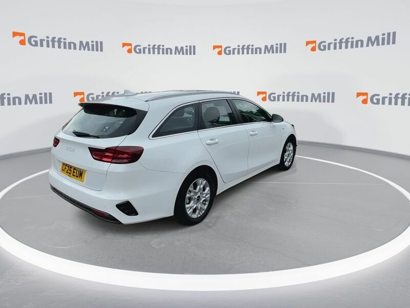 Kia Ceed 1.5 T-gdi 2 Sportswagon Euro 6 CF25EUM White #3