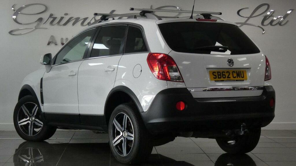 Vauxhall Antara Suv 2.2 Cdti Exclusiv 4Wd Euro 5 Ss 20136 SB62CMU White #3