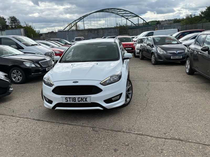 Ford Focus St-line ST18GNX White #4
