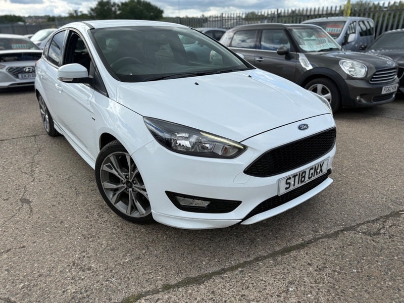 Ford Focus St-line White
