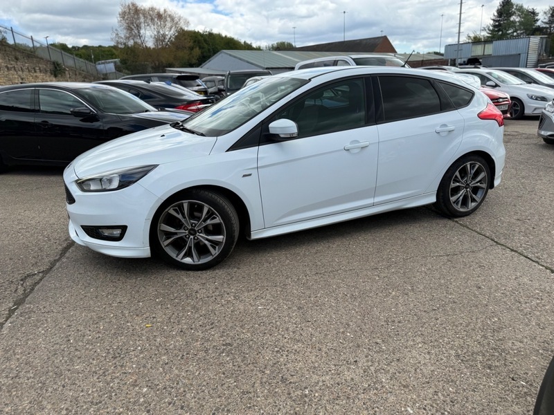 Ford Focus St-line ST18GNX White #2