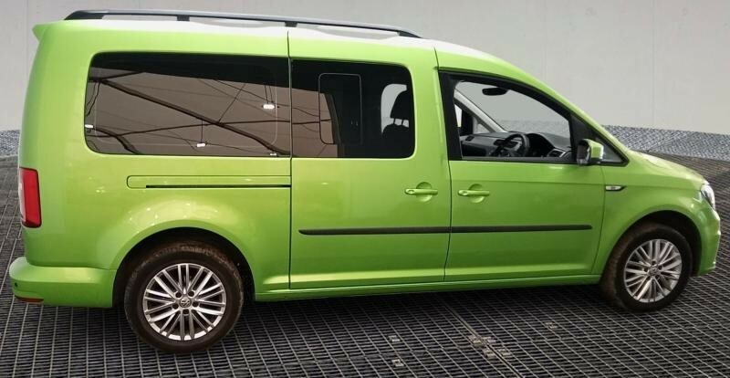 Volkswagen Caddy Maxi Life Mpv 2.0 Tdi 202070 Green
