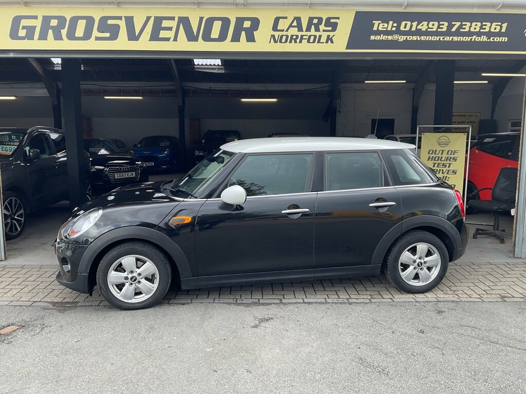 Mini Hatch 1.5 Cooper D Hatchback Euro 6 Ss LJ15UUO Black #2