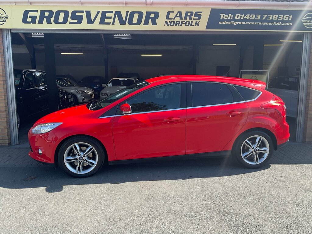 Ford Focus 1.6T Ecoboost Titanium X Hatchback Manu Red #3
