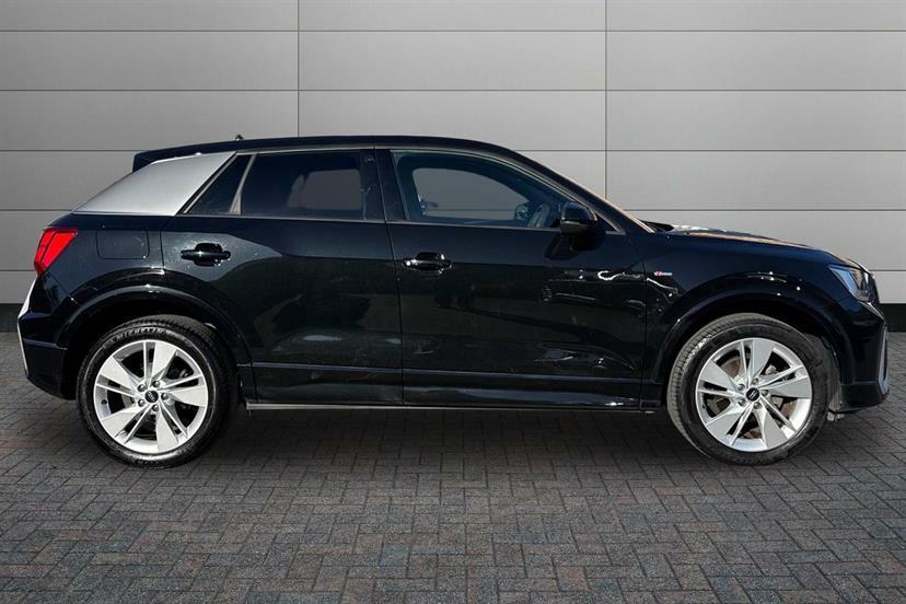 Audi Q2 35 Tfsi S Line S Tronic EA24WVD Black #4
