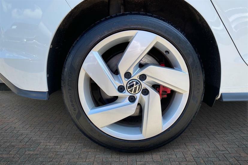 Volkswagen Golf 1.4 Tsi Gte Dsg White #5
