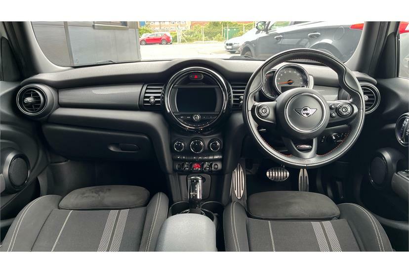 Mini Hatch 1.5 Cooper Sport II Comfortnav Pack HV69HYC White #4
