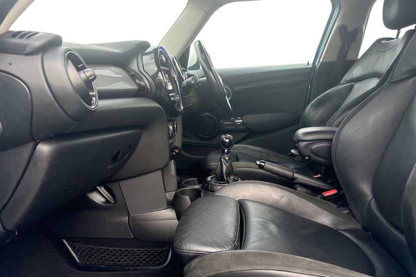 Mini Hatch 1.5 Cooper D YA64RFE Blue #2