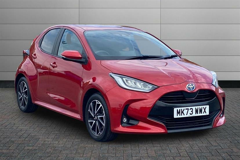 Toyota Yaris 1.5 Hybrid Design Cvt