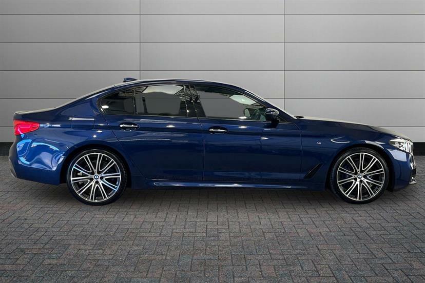 BMW 5 Series 530D Xdrive M Sport VK67YPN Blue #4