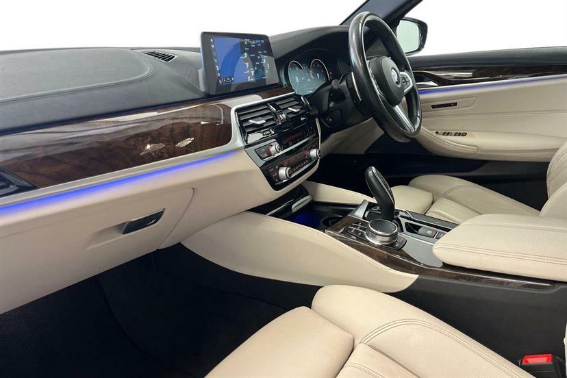 BMW 5 Series 530D Xdrive M Sport VK67YPN Blue #2