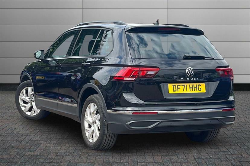 Volkswagen Tiguan 1.5 Tsi 150 Life Dsg DF71HHG Black #3