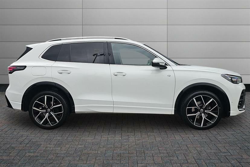 Volkswagen Tiguan 1.5 Etsi 150 R-line Dsg ML24VRY White #4