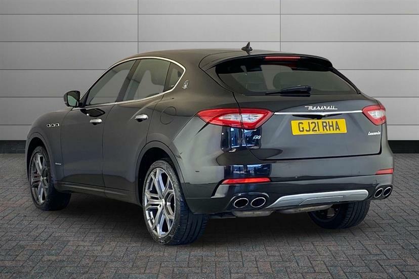 Maserati Levante V6 Granlusso Black #2