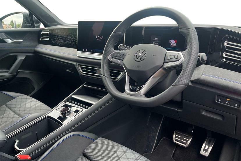 Volkswagen Tiguan 1.5 Etsi 150 R-line Dsg MV26FMF Black #6