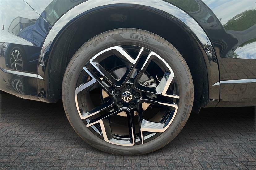Volkswagen Tiguan 1.5 Etsi 150 R-line Dsg MV26FMF Black #5