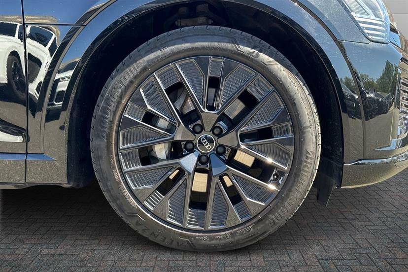 Audi Q8 e tron 300Kw 55 Quattro 114Kwh Black Ed At Tech Pro EN73TPF Black #5