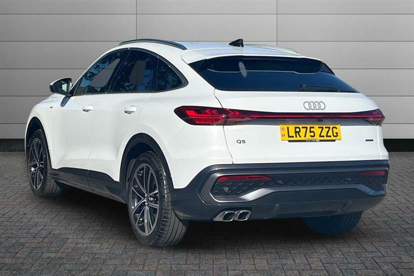 Audi Q5 2.0 Tdi Quattro Launch Edition S Tronic LR75ZZG White #3