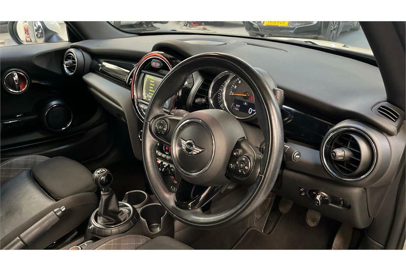 Mini Convertible 1.5 Cooper YK67FVG White #6