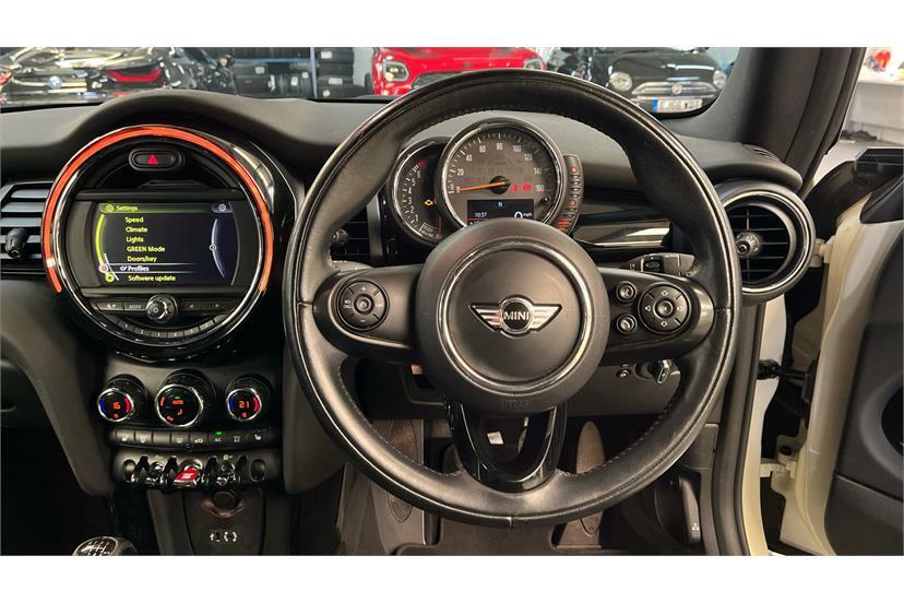 Mini Convertible 1.5 Cooper YK67FVG White #5