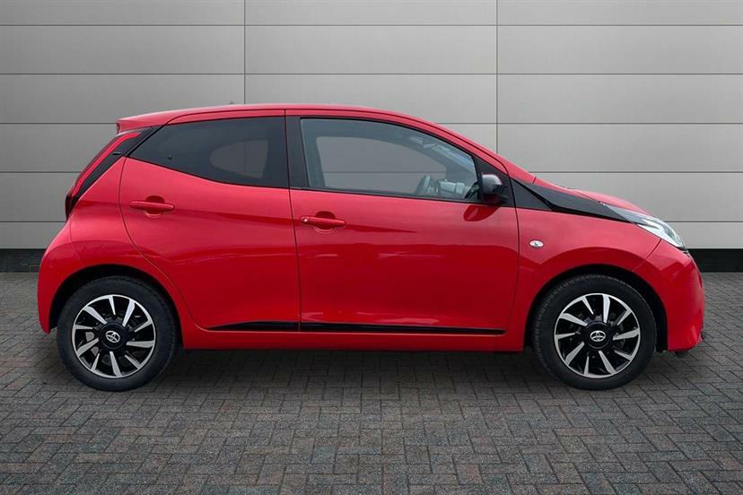Toyota Aygo 1.0 Vvt-i X-trend Tss DE71ONU Red #4