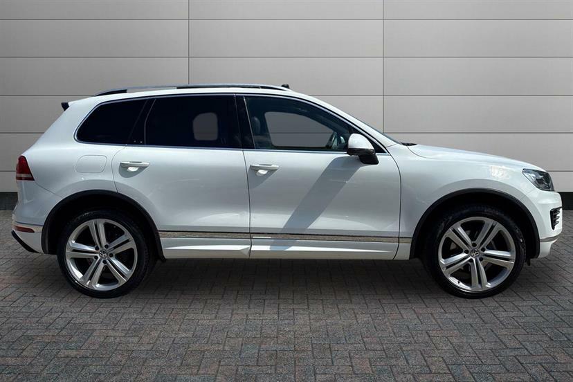 Volkswagen Touareg 3.0 V6 Tdi Bluemotion Tech 262 R-line Tip LX16ZPY White #4