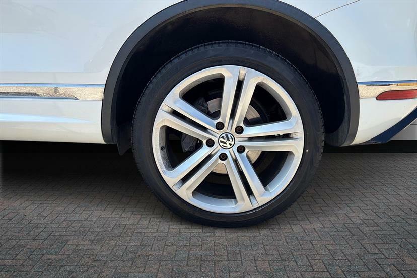 Volkswagen Touareg 3.0 V6 Tdi Bluemotion Tech 262 R-line Tip LX16ZPY White #5