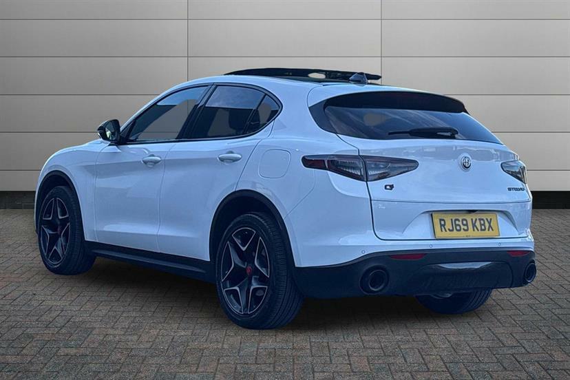 Alfa Romeo Stelvio 2.0 Turbo 280 Ti RJ69KBX White #3