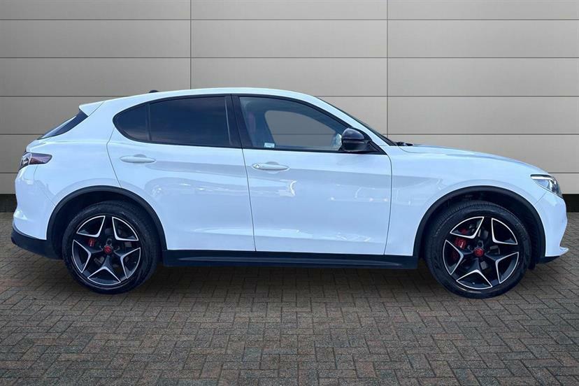Alfa Romeo Stelvio 2.0 Turbo 280 Ti RJ69KBX White #4