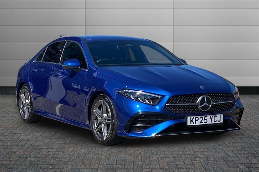 Mercedes-Benz A Class A180 Amg Line Premium Blue