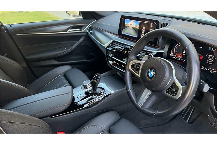 BMW 5 Series 520D Mht M Sport Step White #6