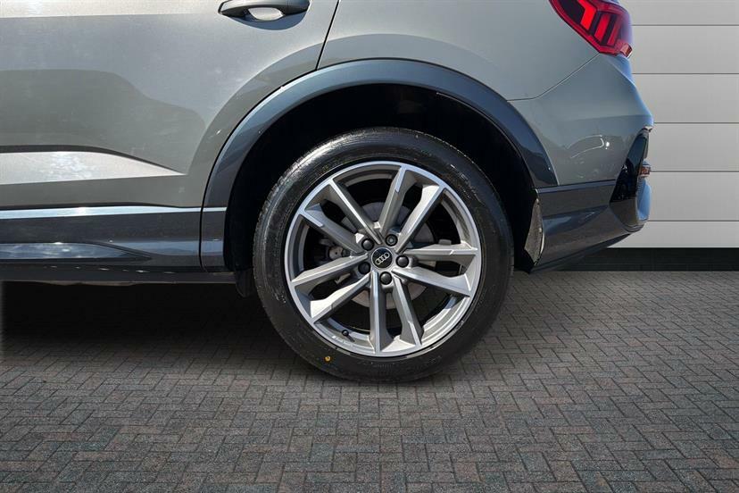 Audi Q3 40 Tdi 200 Quattro Black Edition S Tronic DA23ZZH Grey #5