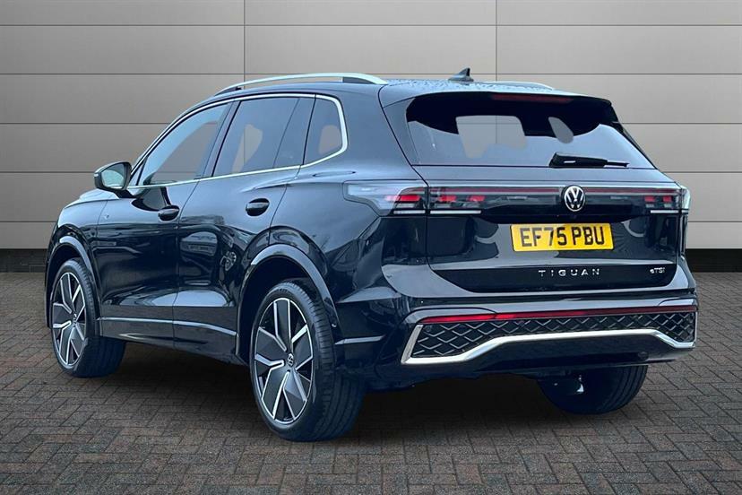 Volkswagen Tiguan 1.5 Etsi 150 R-line Dsg EF75PBU Black #3
