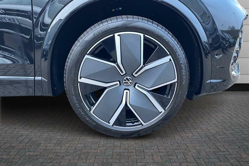 Volkswagen Tiguan 1.5 Etsi 150 R-line Dsg EF75PBU Black #5