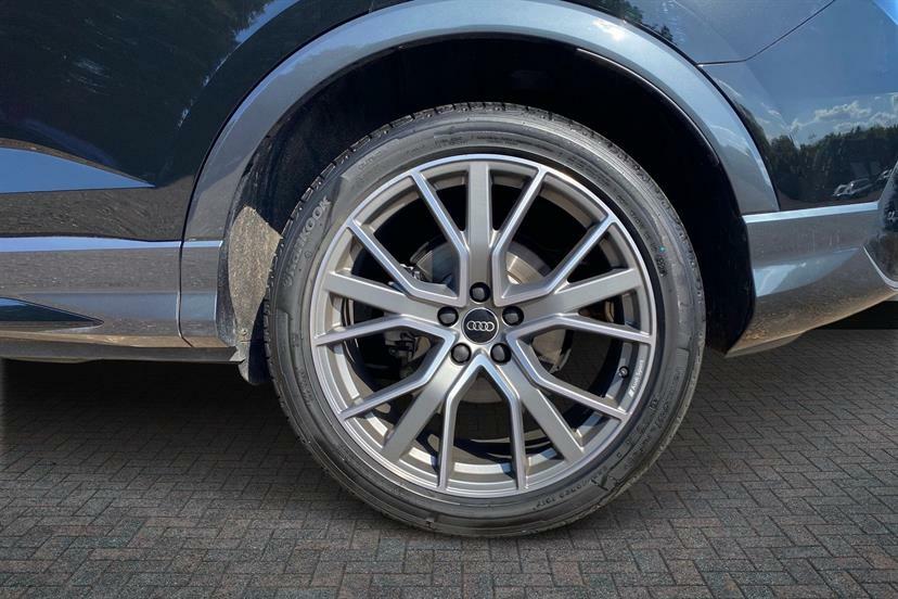 Audi Q3 35 Tfsi Black Edition S Tronic 20 Alloy LM75FWN Black #5