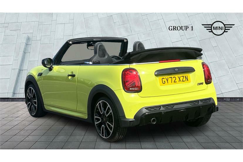 Mini Convertible 1.5 Cooper Sport GY72XZN Yellow #2