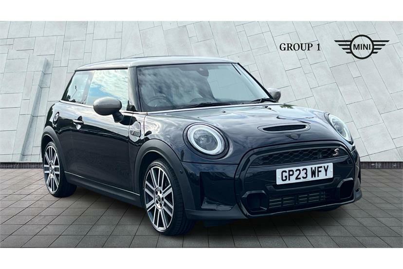 Mini Hatch 2.0 Cooper S Exclusive Black