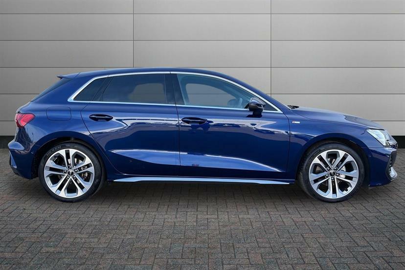 Audi A3 35 Tfsi S Line S Tronic AO25HVM Blue #4