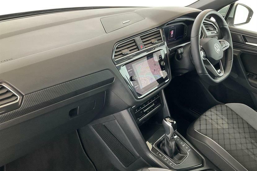 Volkswagen Tiguan 1.5 Tsi 150 R-line Edition Dsg AU24UKT Silver #2