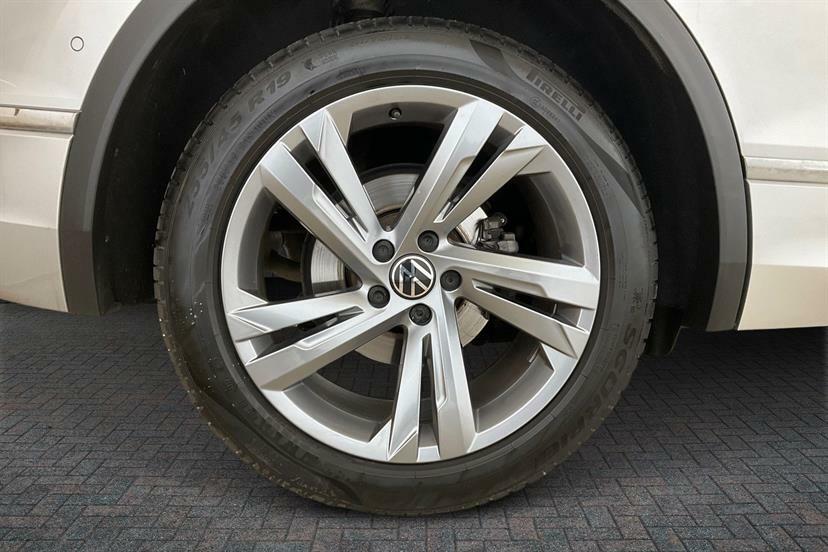 Volkswagen Tiguan 1.5 Tsi 150 R-line Edition Dsg AU24UKT Silver #5