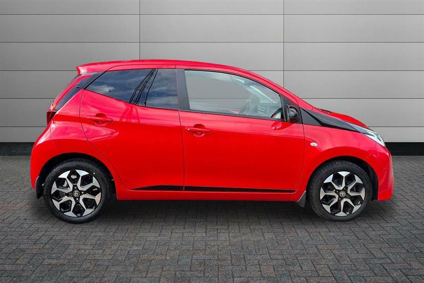 Toyota Aygo 1.0 Vvt-i X-trend Tss BK21ZSZ Red #4