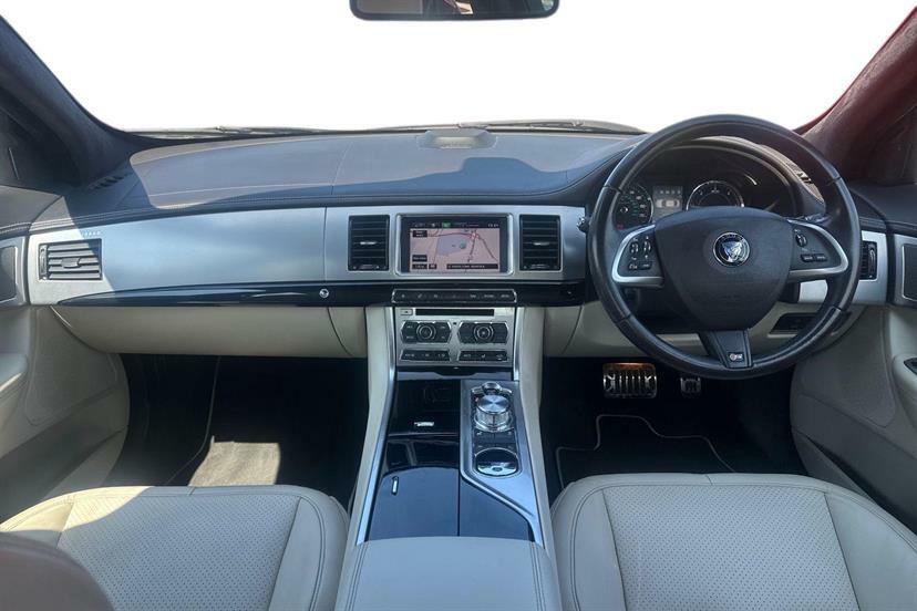 Jaguar XF 3.0D V6 S Portfolio Start Stop Grey #6