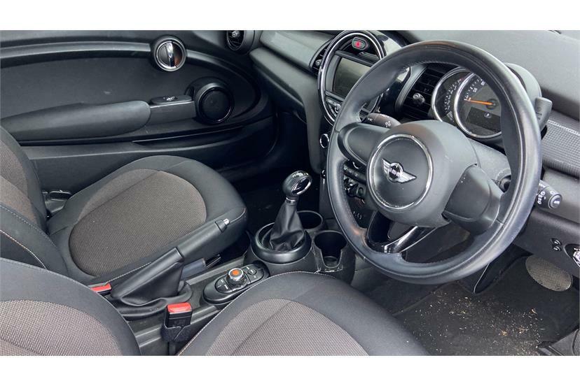 Mini Hatch 1.2 One Red #6