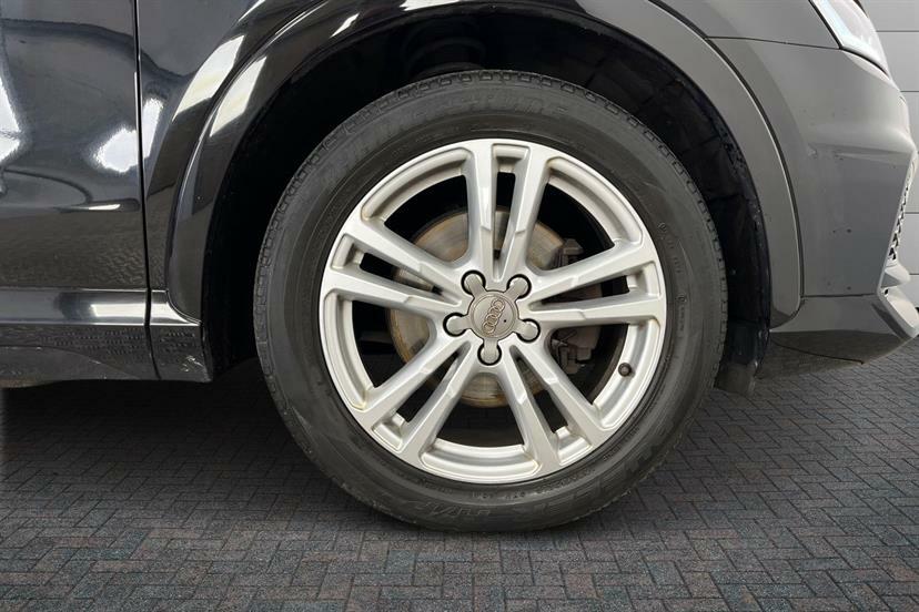 Audi Q3 2.0 Tdi 184 Quattro S Line Edition GC17XHU Black #5