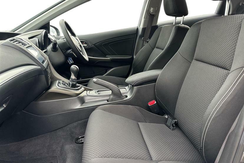 Honda Civic 1.8 I-vtec Se Plus Nav Silver #2