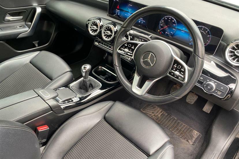Mercedes-Benz A Class A200 Sport Premium YE69DYH Black #5