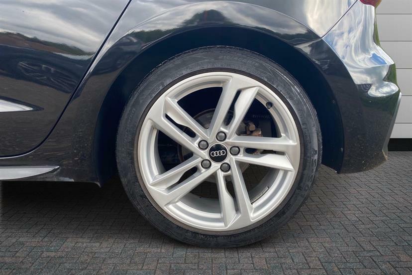 Audi A1 35 Tfsi S Line S Tronic YM69JWW Black #5