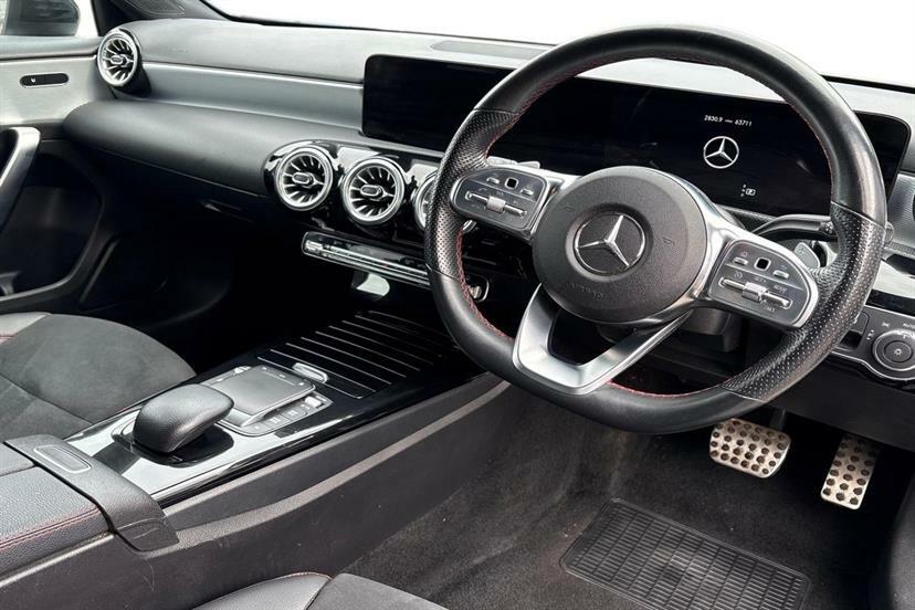 Mercedes-Benz A Class A200 Amg Line Executive KN23YSO White #5