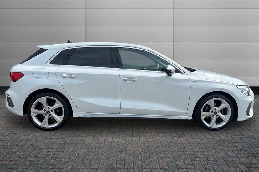 Audi A3 30 Tfsi S Line LP23HDA White #4