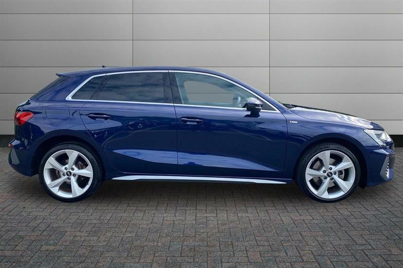 Audi A3 40 Tfsi E S Line S Tronic WR22DNE Blue #4